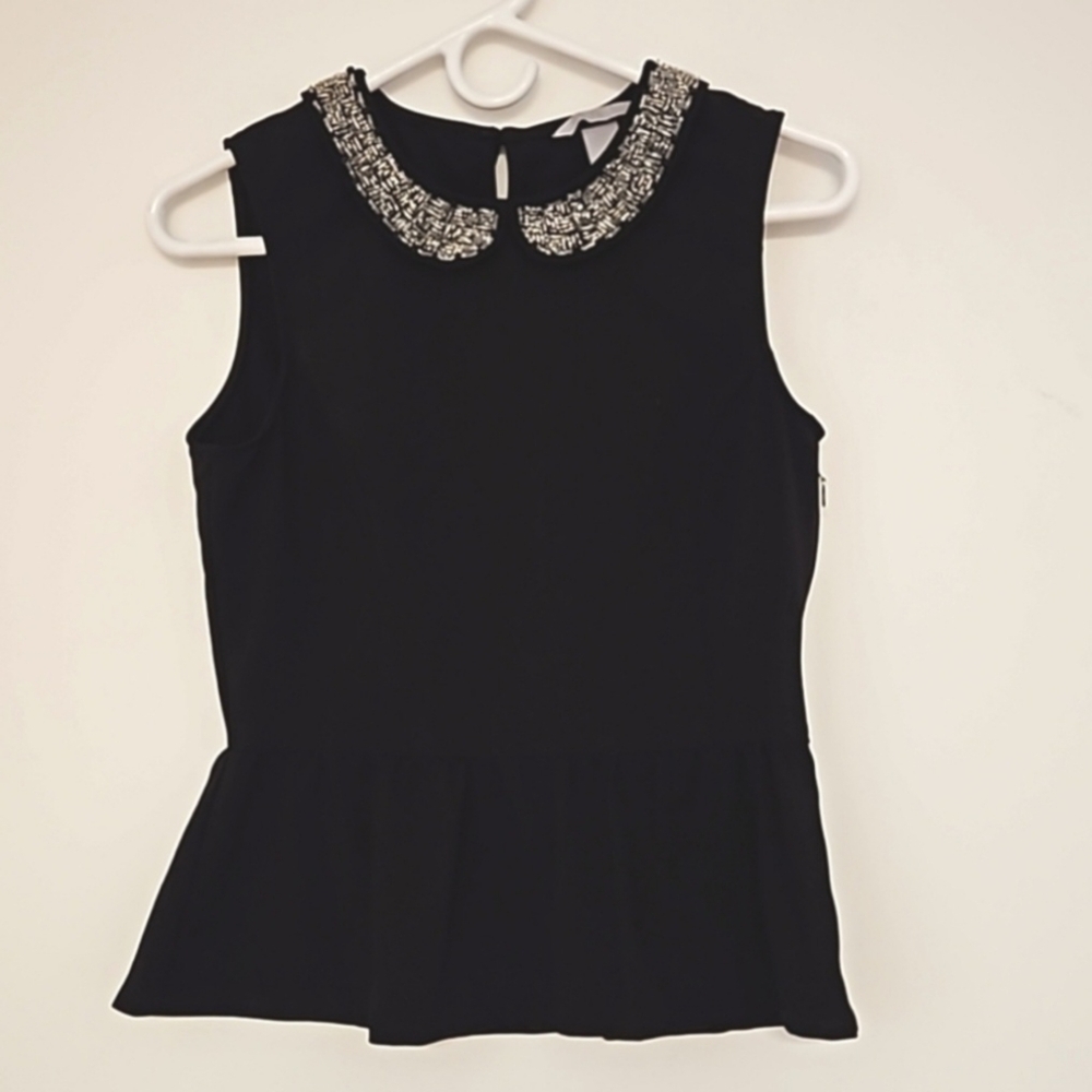 H & M black sleeveless beaded neckline side zip peplum top size 6 elegant - Picture 2 of 6